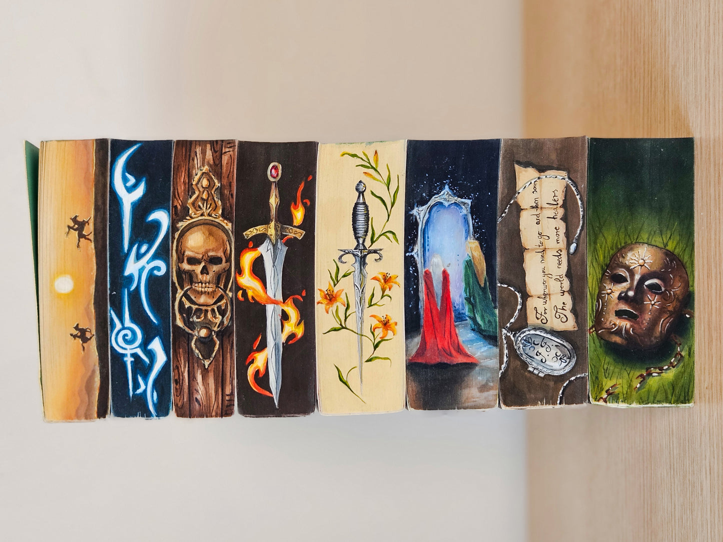 Throne of Glass hand-painted set 3 sides