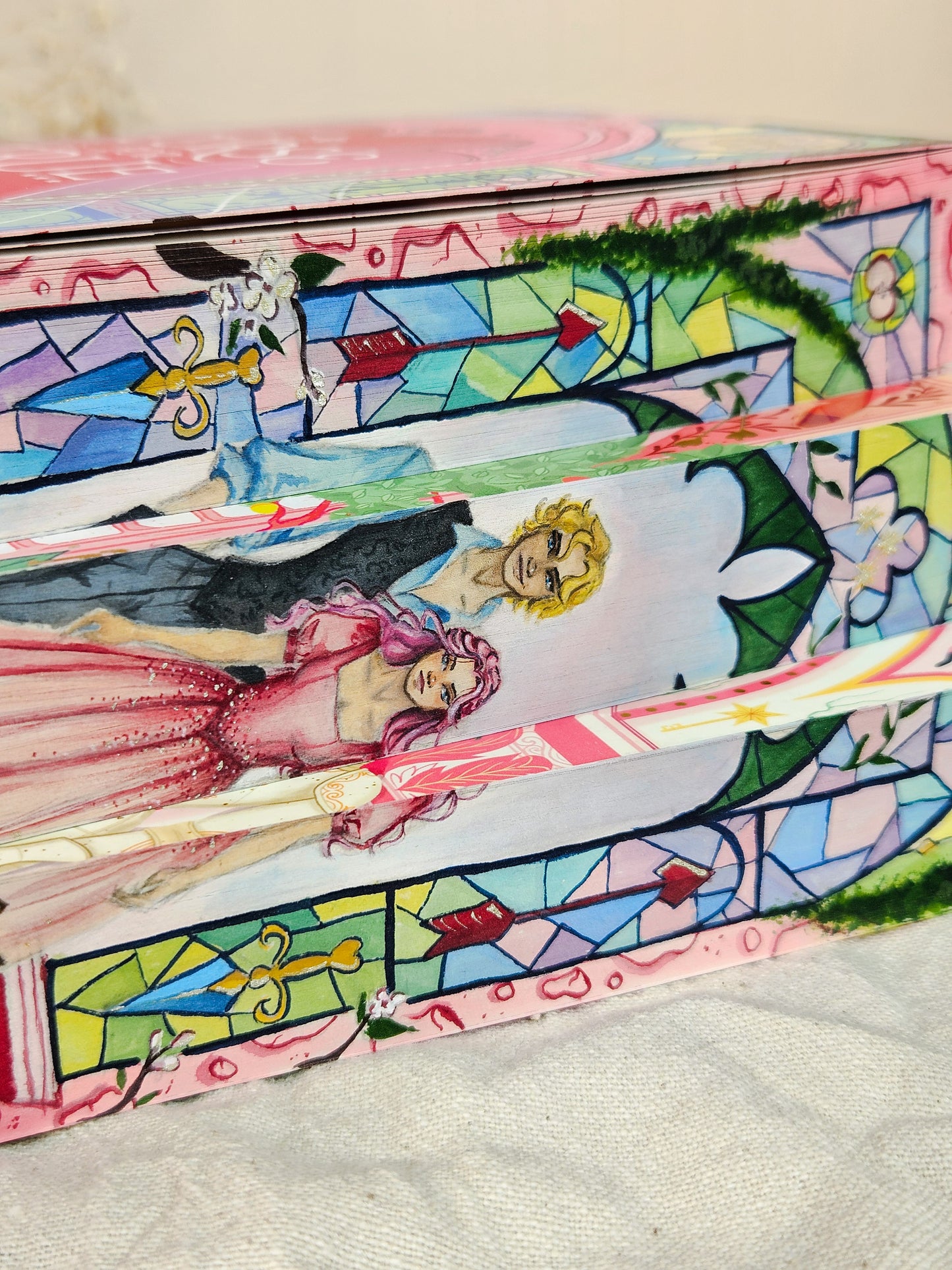 Once Upon a Broken Heart set by Stephanie Garber Fore-edge Painting